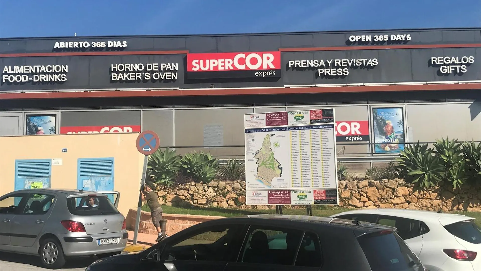Urbanization On The Beach Front 1-3 La Cala De Mijas Daire